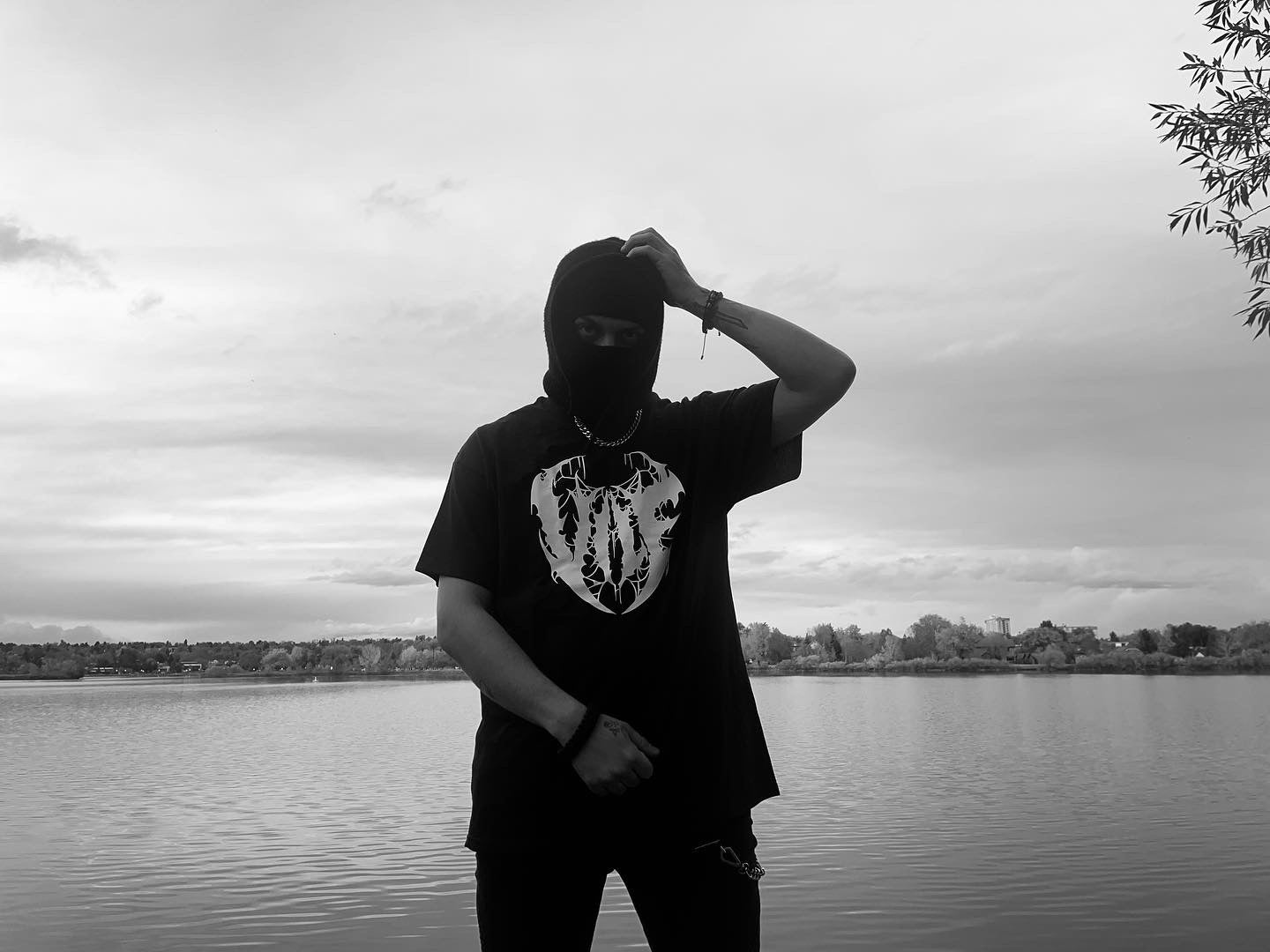 VILE //T-SHIRT (BLACK)